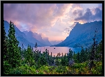 Park Narodowy Glacier, Jezioro, Saint Mary Lake, Góry, Drzewa, Krzewy, Niebo, Stany Zjednoczone