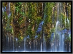 Skały, Omszałe, Kamienie, Zieleń, Wodospad Mossbrae Falls, 
Dunsmuir, Kalifornia, Stany Zjednoczone