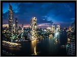 Dzielnica Khlong San, Bangkok, Tajlandia, Rzeka Chao Phraya River, Wieżowce, Zmrok