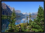 Stany Zjednoczone, Montana, Park Narodowy Glacier, Góry, Sierra Nevada Mountains, Jezioro, St Mary Lake, Drzewa