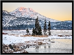 Zima, Jezioro Sparks Lake, Drzewa, Góry Kaskadowe, Stan Oregon, Stany Zjednoczone