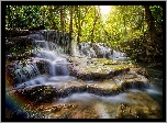 Wodospad kaskadowy, Skały, Drzewa, Las, Park Huai Mae Khamin Waterfall, Prowincja Kanchanaburi, Tajlandia